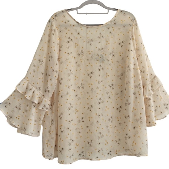 Torrid Floral Print Chiffon Blouse Ruffle Bell Sleeves Sz 0 Cream Yellow Flower - Picture 1 of 12